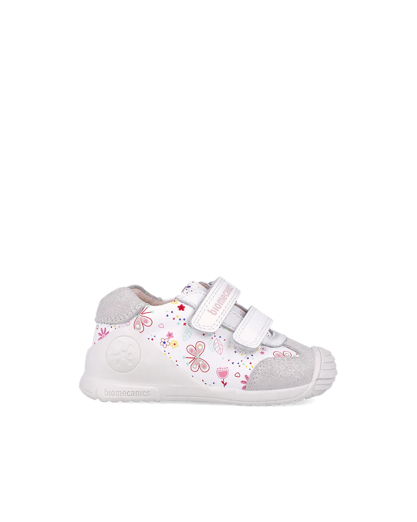 Basket bébé fille premiers pas blanche – Biomecanics – chaussures ergonomiques – Nanou’s House Maroc