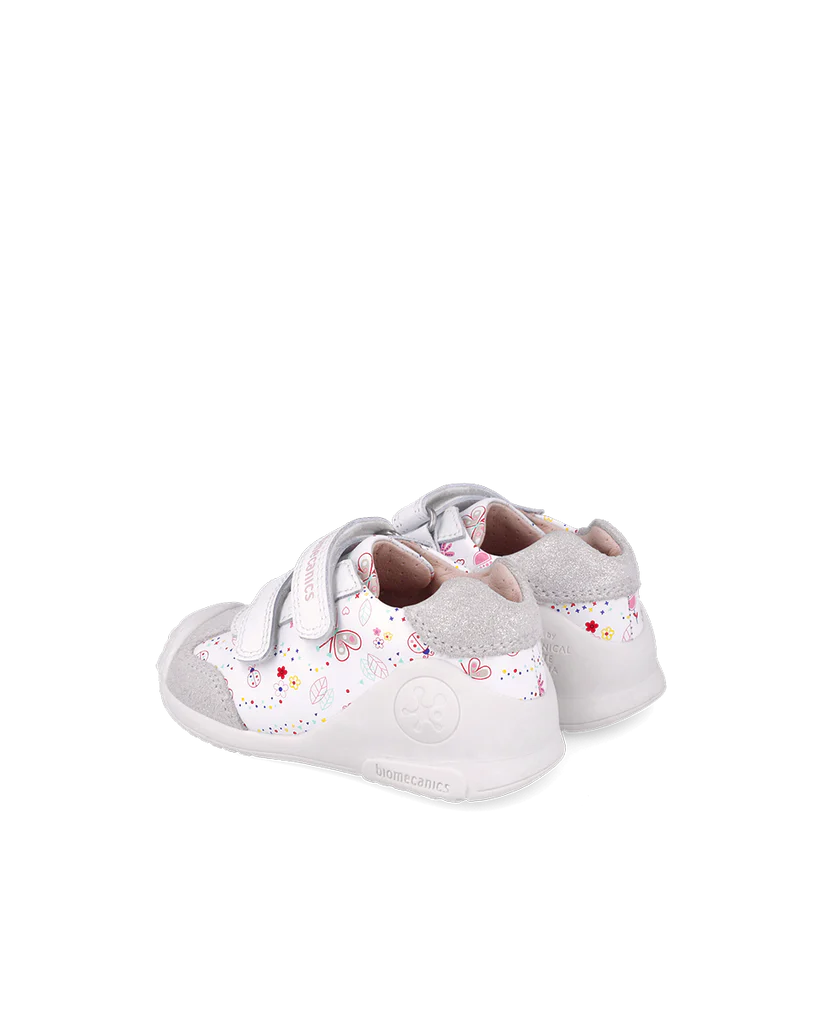 Basket bébé fille premiers pas blanche – Biomecanics – chaussures ergonomiques – Nanou’s House Maroc