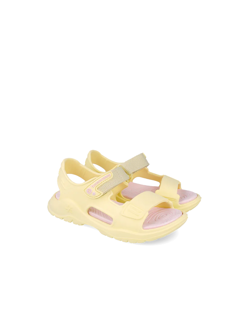 Sandales bébé fille imperméables vanille – Biomecanics – chaussures ergonomiques – Nanou’s House Maroc