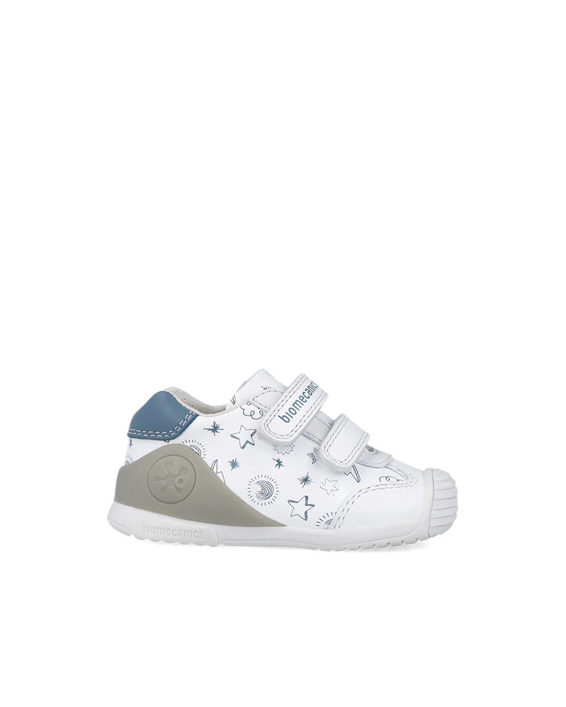 Basket bébé premiers pas blanc étoiles – Biomecanics – chaussures ergonomiques garçon – Nanou’s House Maroc