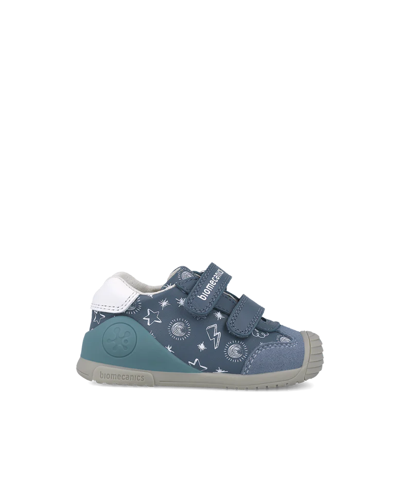 Basket bébé premiers pas bleu étoiles – Biomecanics – chaussures ergonomiques garçon – Nanou’s House