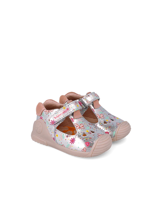 Sandales bébé fille bout fermé argent – Biomecanics – chaussures ergonomiques premiers pas – Nanou’s House Maroc
