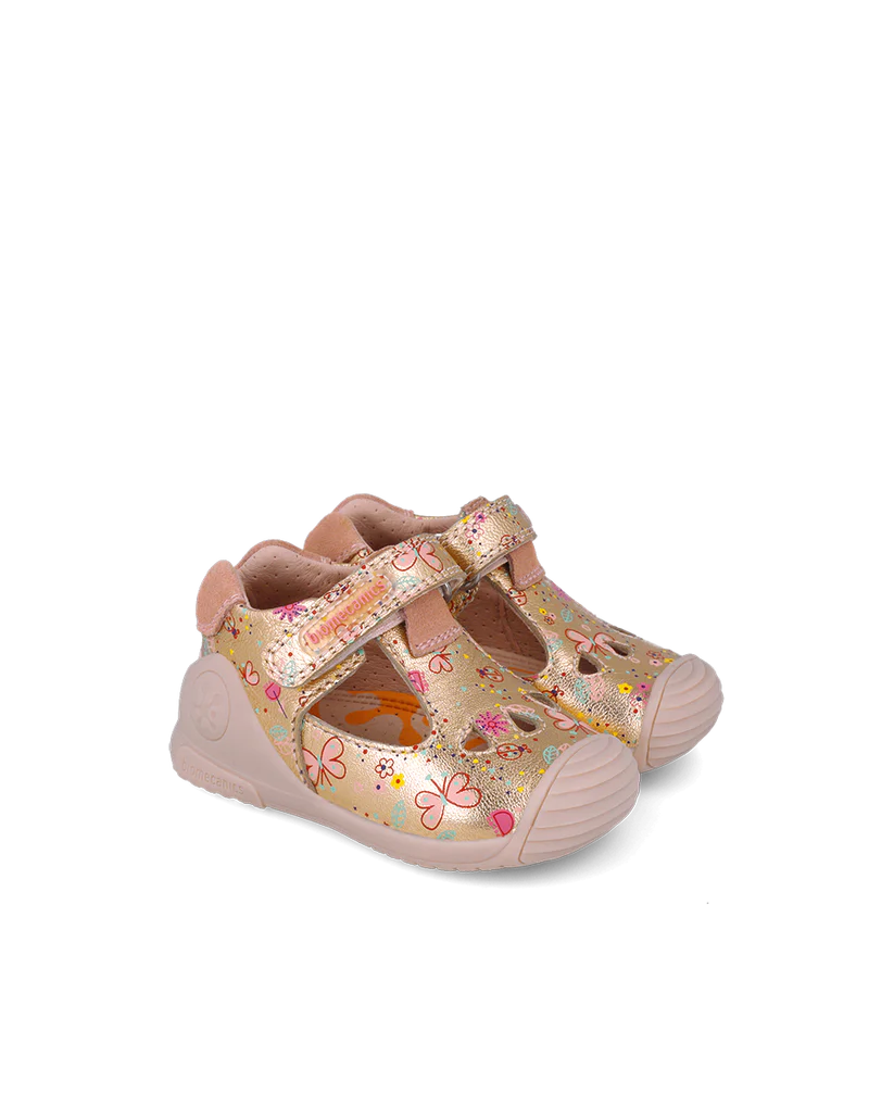 Sandales bébé fille bout fermé blanc – Biomecanics – chaussures ergonomiques premiers pas – Nanou’s House Maroc