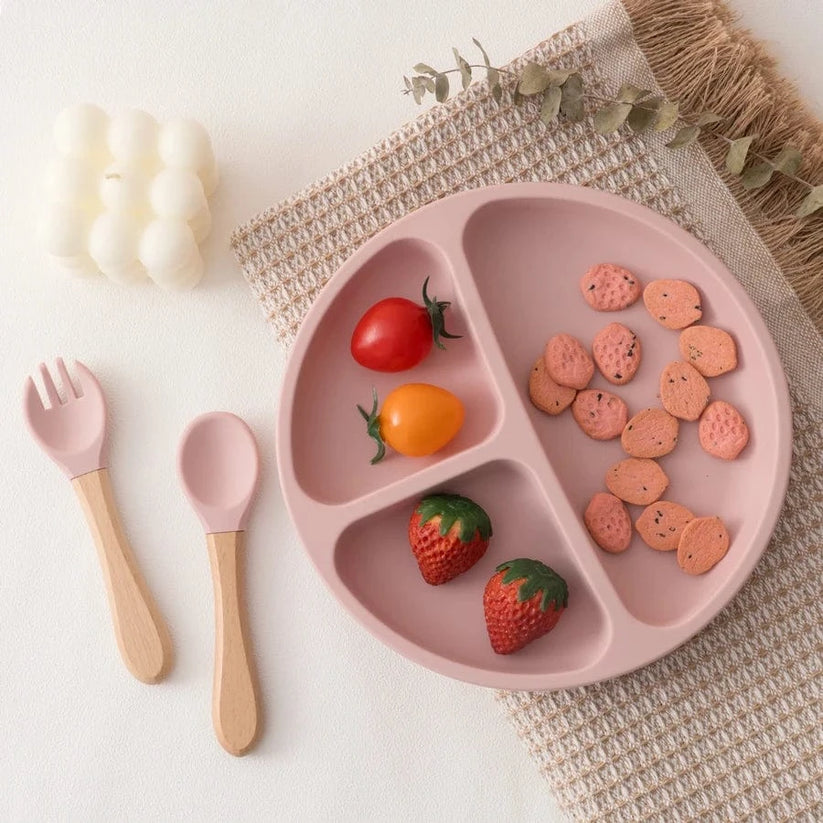 Set repas bébé assiette ventouse silicone rose avec fourchette et cuillère