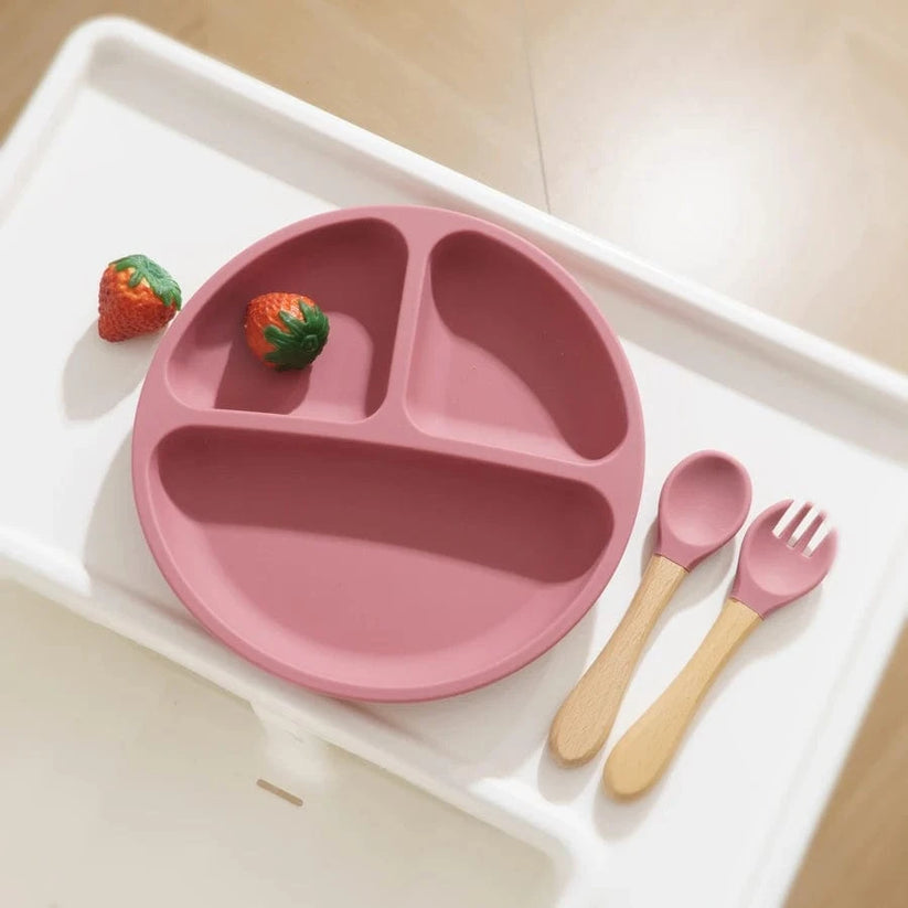 Set repas bébé assiette ventouse silicone rose fonce avec fourchette et cuillère