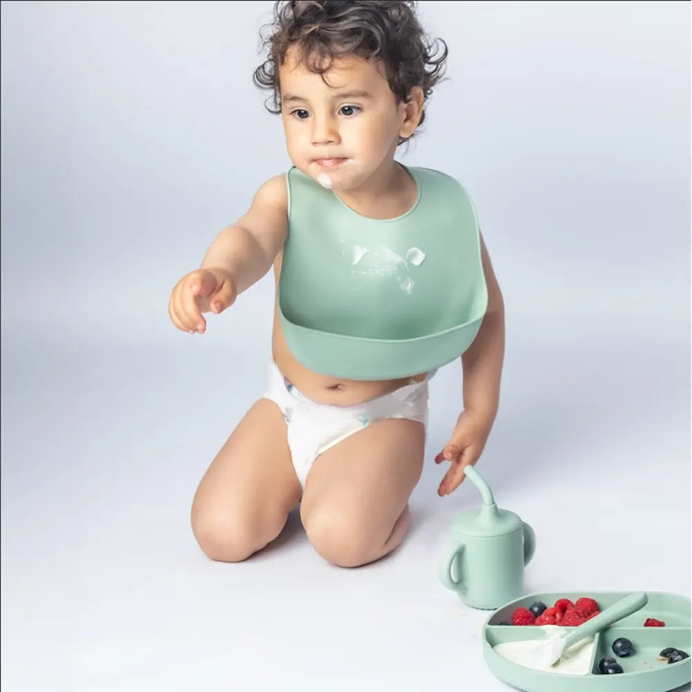 YUMMY set repas bébé en silicone antidérapant 6M+ vert pastel | Nanou’s House Maroc