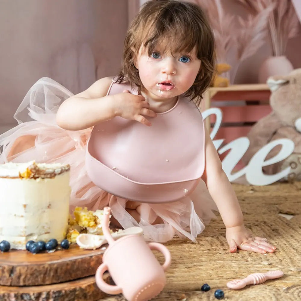 YUMMY set repas bébé en silicone antidérapant 6M+ rose | Nanou’s House Maroc